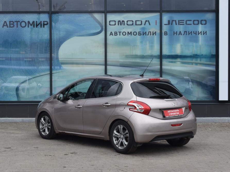 Peugeot 208 I Архангельск  - изображение 7