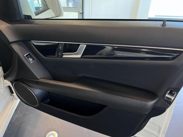 Mercedes-Benz C-Класс III (W204) Рестайлинг с пробегом 2011 года, цена 1 500 000 рублей, 142550 км, седан, Автокод Объявления