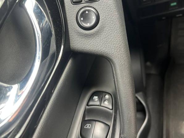Nissan Qashqai II с пробегом 2017 года, цена 1 370 000 рублей, 70560 км, внедорожник, Автокод Объявления