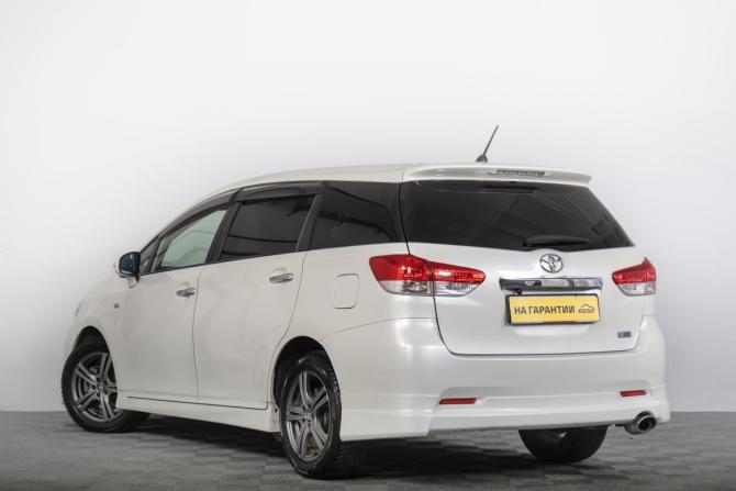 Toyota Wish II с пробегом 2011 года, цена 1 379 000 рублей, 189700 км, минивэн, Автокод Объявления