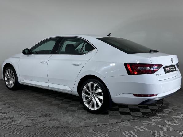 Skoda Superb III с пробегом 2017 года, цена 2 350 000 рублей, 92336 км, лифтбек, Автокод Объявления