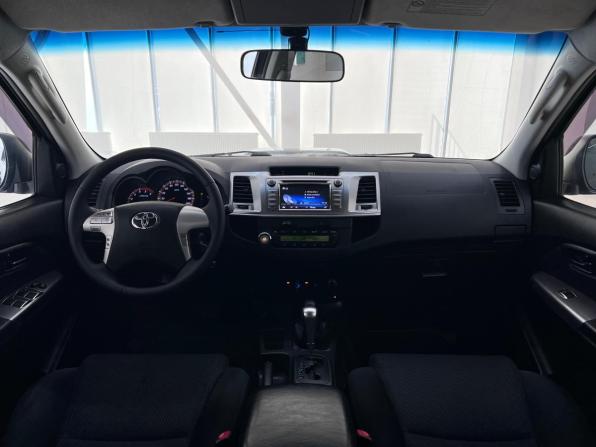 Toyota Hilux VII Рестайлинг с пробегом 2015 года, цена 2 450 000 рублей, 229823 км, пикап, Автокод Объявления