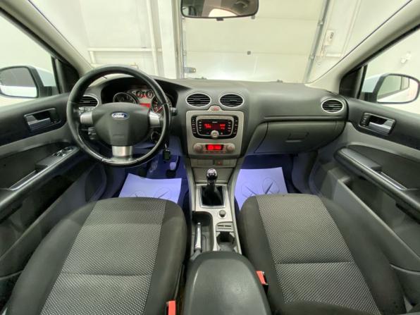 Ford Focus II Рестайлинг с пробегом 2010 года, цена 549 000 рублей, 187994 км, седан, Автокод Объявления