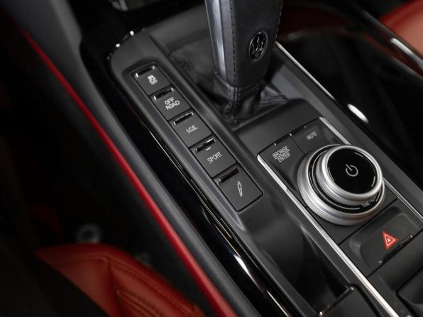 Maserati Levante I Рестайлинг с пробегом 2021 года, цена 7 100 000 рублей, 44325 км, внедорожник, Автокод Объявления