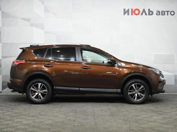 Toyota RAV4 IV (XA40) Рестайлинг с пробегом 2017 года, цена 2 650 000 рублей, 131394 км, внедорожник, Автокод Объявления