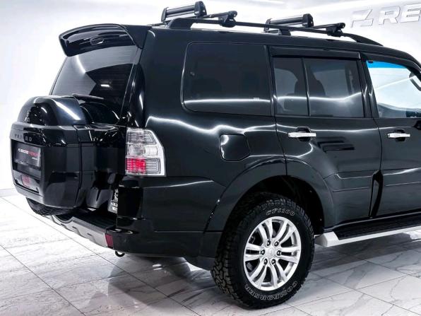 Mitsubishi Pajero IV Рестайлинг 2 с пробегом 2017 года, цена 3 049 000 рублей, 99700 км, внедорожник, Автокод Объявления