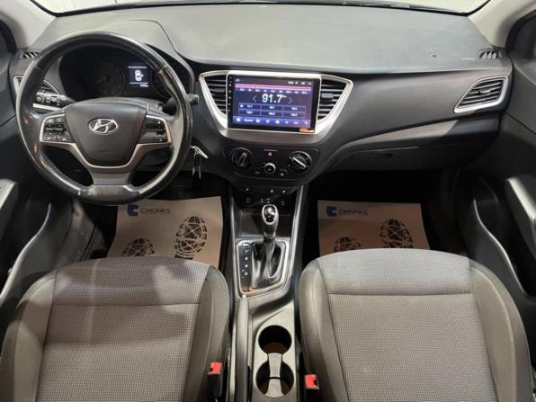 Hyundai Solaris II с пробегом 2017 года, цена 1 327 000 рублей, 73993 км, седан, Автокод Объявления