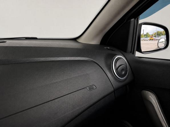 Renault Logan II с пробегом 2014 года, цена 649 000 рублей, 178072 км, седан, Автокод Объявления