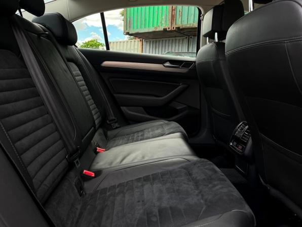 Volkswagen Passat B8 с пробегом 2019 года, цена 2 297 500 рублей, 100454 км, седан, Автокод Объявления