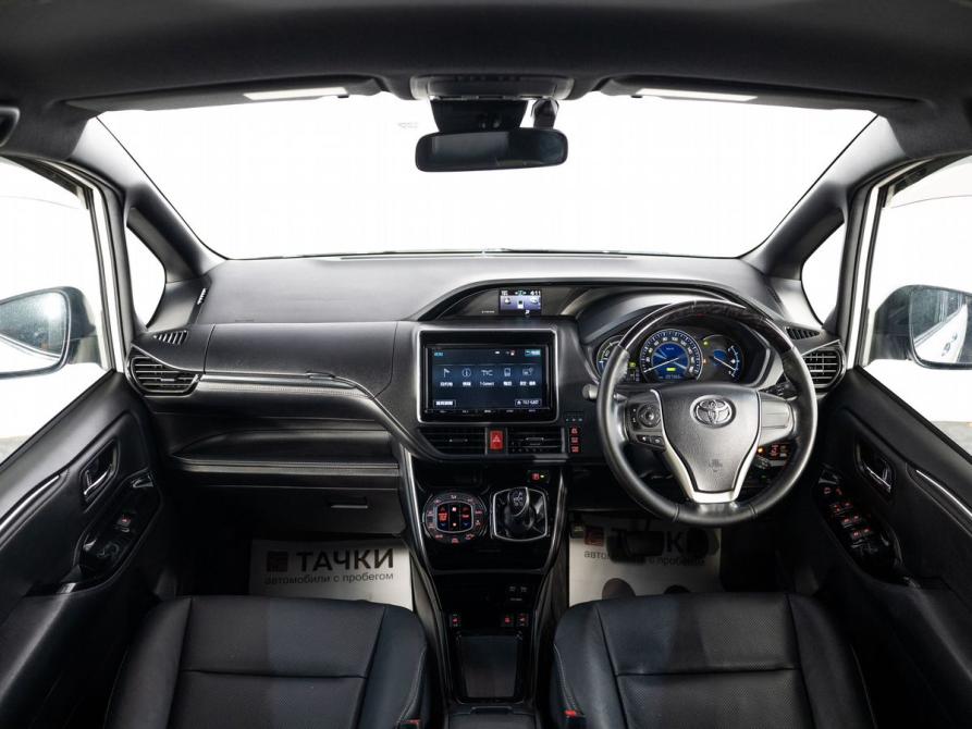 Toyota Esquire I Рестайлинг Иркутск  - изображение 9