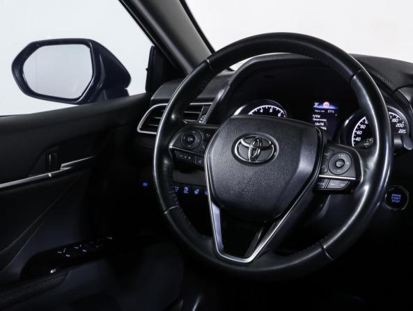 Toyota Camry VIII (XV70) с пробегом 2019 года, цена 2 890 000 рублей, 130802 км, седан, Автокод Объявления