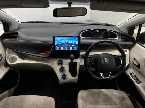 Toyota Sienta II с пробегом 2015 года, цена 1 239 000 рублей, 95119 км, минивэн, Автокод Объявления