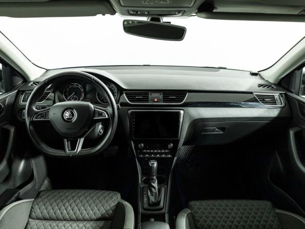 Skoda Rapid I Рестайлинг с пробегом 2017 года, цена 1 349 900 рублей, 49924 км, лифтбек, Автокод Объявления