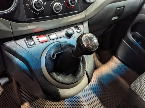 Peugeot Partner II Рестайлинг с пробегом 2013 года, цена 695 000 рублей, 128000 км, компактвэн, Автокод Объявления