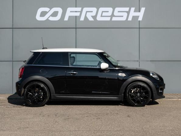 Mini Hatch III (F55/F56) Рестайлинг с пробегом 2020 года, цена 2 170 000 рублей, 73274 км, хэтчбек, Автокод Объявления