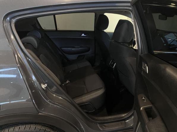 Kia Sportage IV Рестайлинг с пробегом 2021 года, цена 2 590 000 рублей, 113984 км, внедорожник, Автокод Объявления