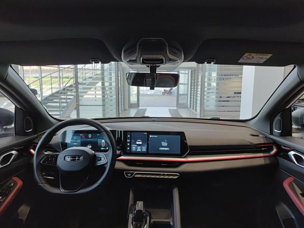 Geely Coolray I Рестайлинг с пробегом 2023 года, цена 2 130 000 рублей, 28505 км, внедорожник, Автокод Объявления