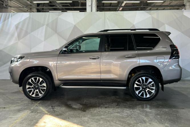 Toyota Land Cruiser Prado 150 Series Рестайлинг 3 с пробегом 2022 года, цена 6 999 000 рублей, 73713 км, внедорожник, Автокод Объявления