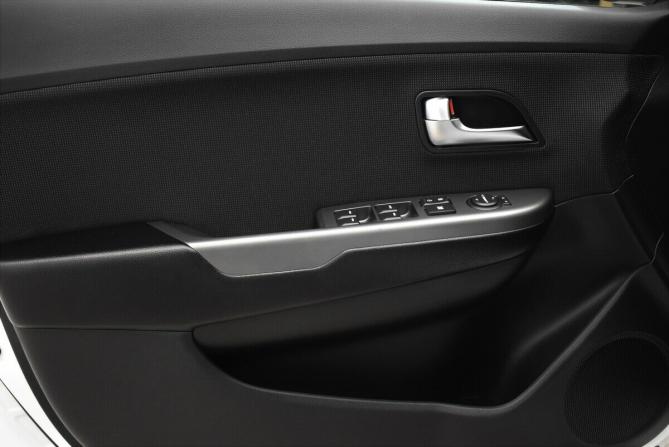Kia Rio III Рестайлинг с пробегом 2017 года, цена 1 020 000 рублей, 169549 км, хэтчбек, Автокод Объявления