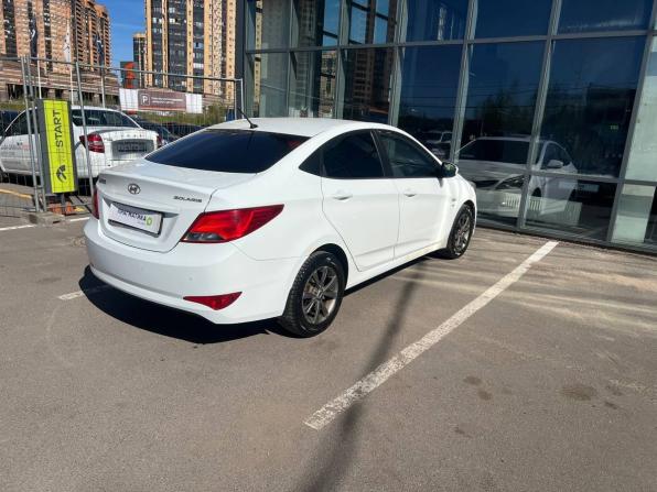 Hyundai Solaris I Рестайлинг с пробегом 2014 года, цена 610 000 рублей, 355000 км, седан, Автокод Объявления