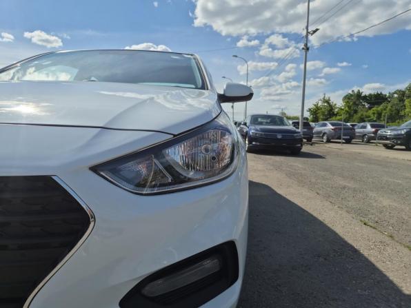 Hyundai Solaris II с пробегом 2017 года, цена 1 160 000 рублей, 161628 км, седан, Автокод Объявления