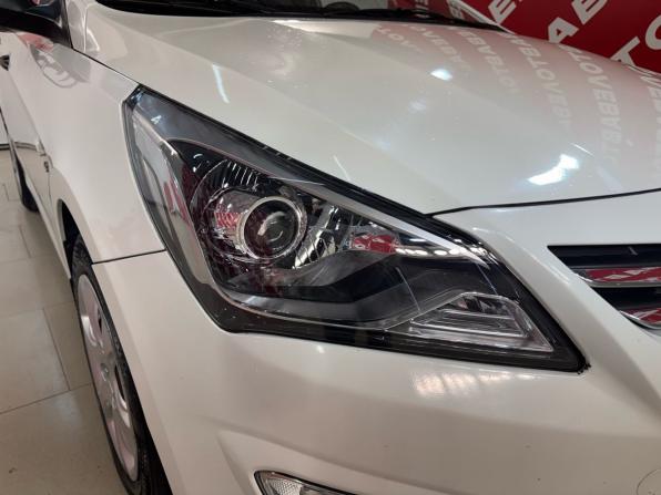 Hyundai Solaris I Рестайлинг с пробегом 2015 года, цена 1 000 000 рублей, 205766 км, седан, Автокод Объявления