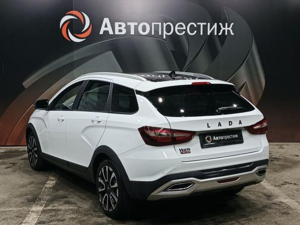 Lada (ВАЗ) Vesta I Рестайлинг (NG) с пробегом 2024 года, цена 1 550 000 рублей, 28093 км, универсал, Автокод Объявления