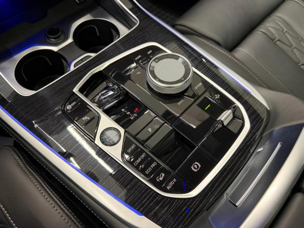 BMW X7 I (G07) Рестайлинг с пробегом 2025 года, цена 16 990 000 рублей, 2487 км, внедорожник, Автокод Объявления