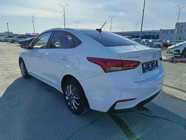 Hyundai Solaris II с пробегом 2018 года, цена 1 269 995 рублей, 57091 км, седан, Автокод Объявления