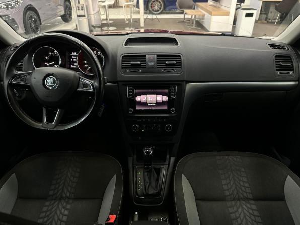 Skoda Yeti I Рестайлинг с пробегом 2017 года, цена 1 195 000 рублей, 168151 км, внедорожник, Автокод Объявления