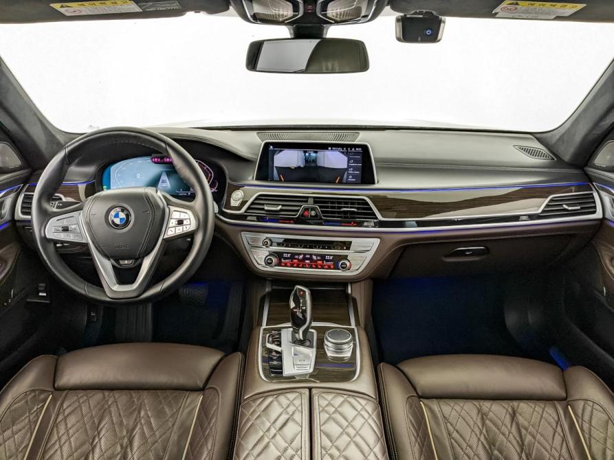 BMW 7 серии VI (G11/G12) Рестайлинг Москва  - изображение 16