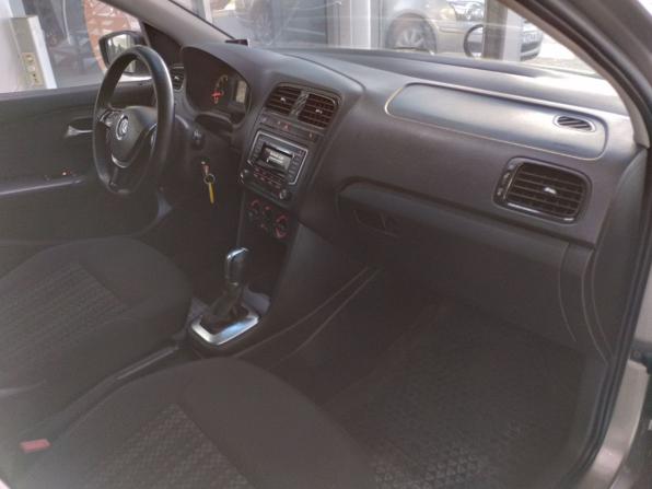 Volkswagen Polo V Рестайлинг с пробегом 2016 года, цена 930 000 рублей, 185000 км, седан, Автокод Объявления