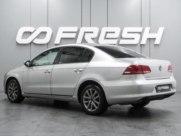 Volkswagen Passat B7 с пробегом 2012 года, цена 899 000 рублей, 185704 км, седан, Автокод Объявления