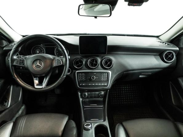 Mercedes-Benz GLA I (X156) Рестайлинг с пробегом 2017 года, цена 1 999 989 рублей, 127679 км, внедорожник, Автокод Объявления
