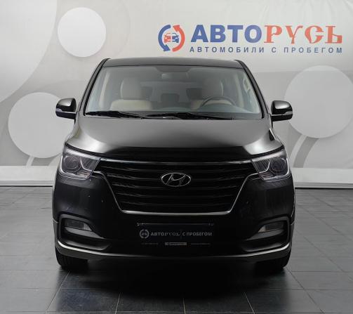 Hyundai H-1 II Рестайлинг 2 с пробегом 2019 года, цена 2 333 000 рублей, 253247 км, минивэн, Автокод Объявления