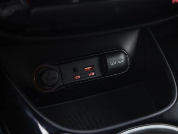 Kia Soul II Рестайлинг с пробегом 2018 года, цена 1 399 777 рублей, 207401 км, хэтчбек, Автокод Объявления