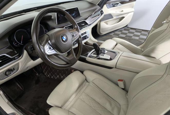 BMW 7 серии VI (G11/G12) с пробегом 2015 года, цена 3 880 000 рублей, 168899 км, седан, Автокод Объявления