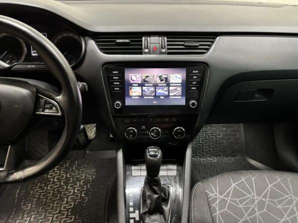 Skoda Octavia III (A7) Рестайлинг с пробегом 2019 года, цена 1 399 000 рублей, 149000 км, лифтбек, Автокод Объявления