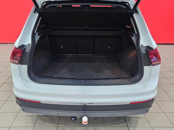 Volkswagen Tiguan II с пробегом 2018 года, цена 2 415 000 рублей, 168748 км, внедорожник, Автокод Объявления