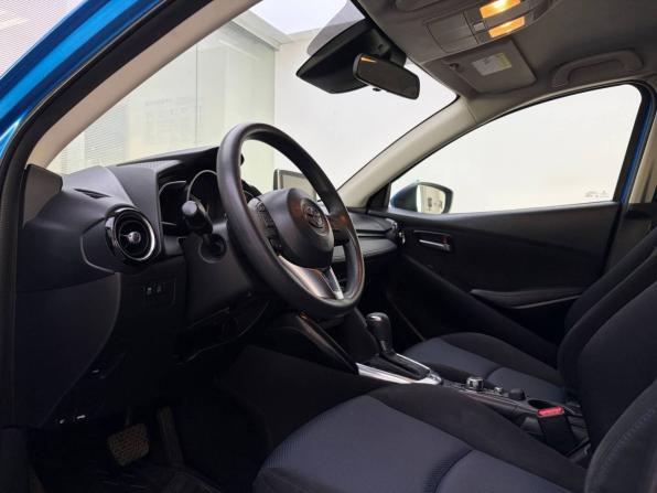 Toyota Yaris III Рестайлинг 2 с пробегом 2017 года, цена 1 095 000 рублей, 129349 км, хэтчбек, Автокод Объявления