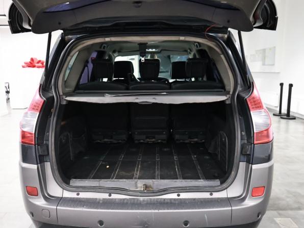 Renault Scenic II Рестайлинг с пробегом 2009 года, цена 536 000 рублей, 283551 км, компактвэн, Автокод Объявления