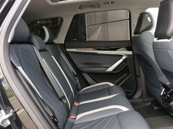 Geely Atlas II с пробегом 2024 года, цена 3 049 000 рублей, 23800 км, внедорожник, Автокод Объявления