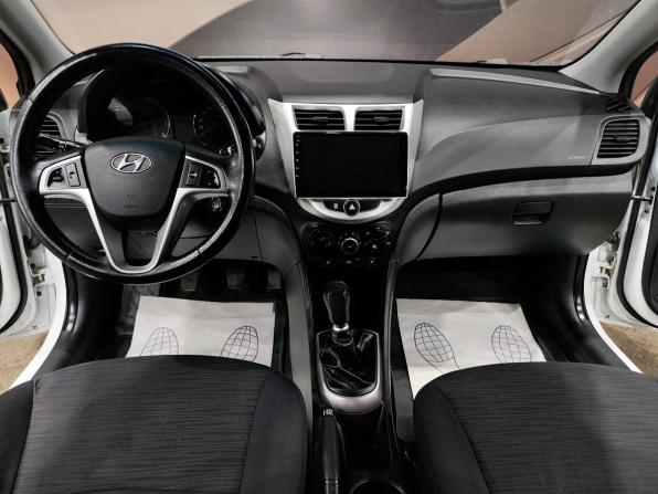 Hyundai Solaris I Рестайлинг с пробегом 2016 года, цена 982 000 рублей, 100142 км, седан, Автокод Объявления