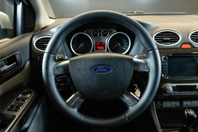 Ford Focus II Рестайлинг с пробегом 2008 года, цена 609 000 рублей, 221543 км, седан, Автокод Объявления