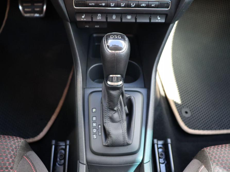 Skoda Rapid I Москва  - изображение 18
