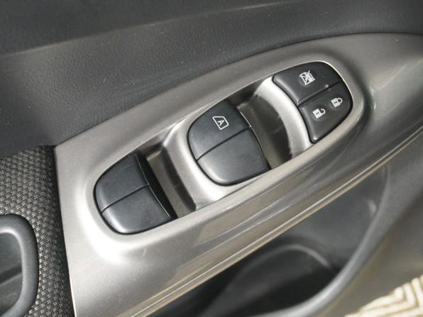 Nissan Juke I с пробегом 2014 года, цена 1 099 000 рублей, 104349 км, внедорожник, Автокод Объявления