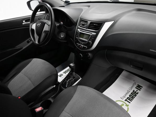 Hyundai Solaris I с пробегом 2012 года, цена 675 000 рублей, 195016 км, хэтчбек, Автокод Объявления