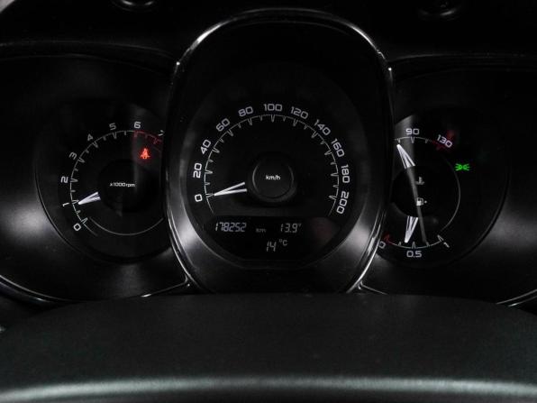 Lada (ВАЗ) Vesta I с пробегом 2017 года, цена 929 000 рублей, 178252 км, седан, Автокод Объявления