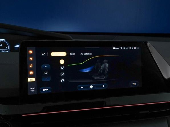 Changan UNI-V I с пробегом 2023 года, цена 2 167 077 рублей, 46192 км, лифтбек, Автокод Объявления