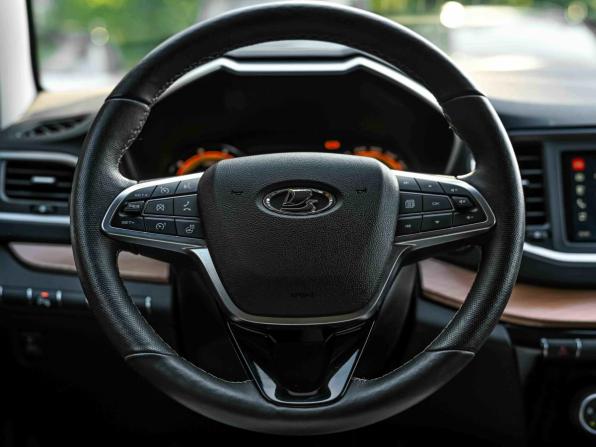 Lada (ВАЗ) Vesta I Рестайлинг (NG) с пробегом 2024 года, цена 1 419 000 рублей, 17572 км, седан, Автокод Объявления